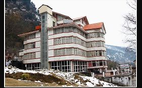 Out Town Hotel Manali